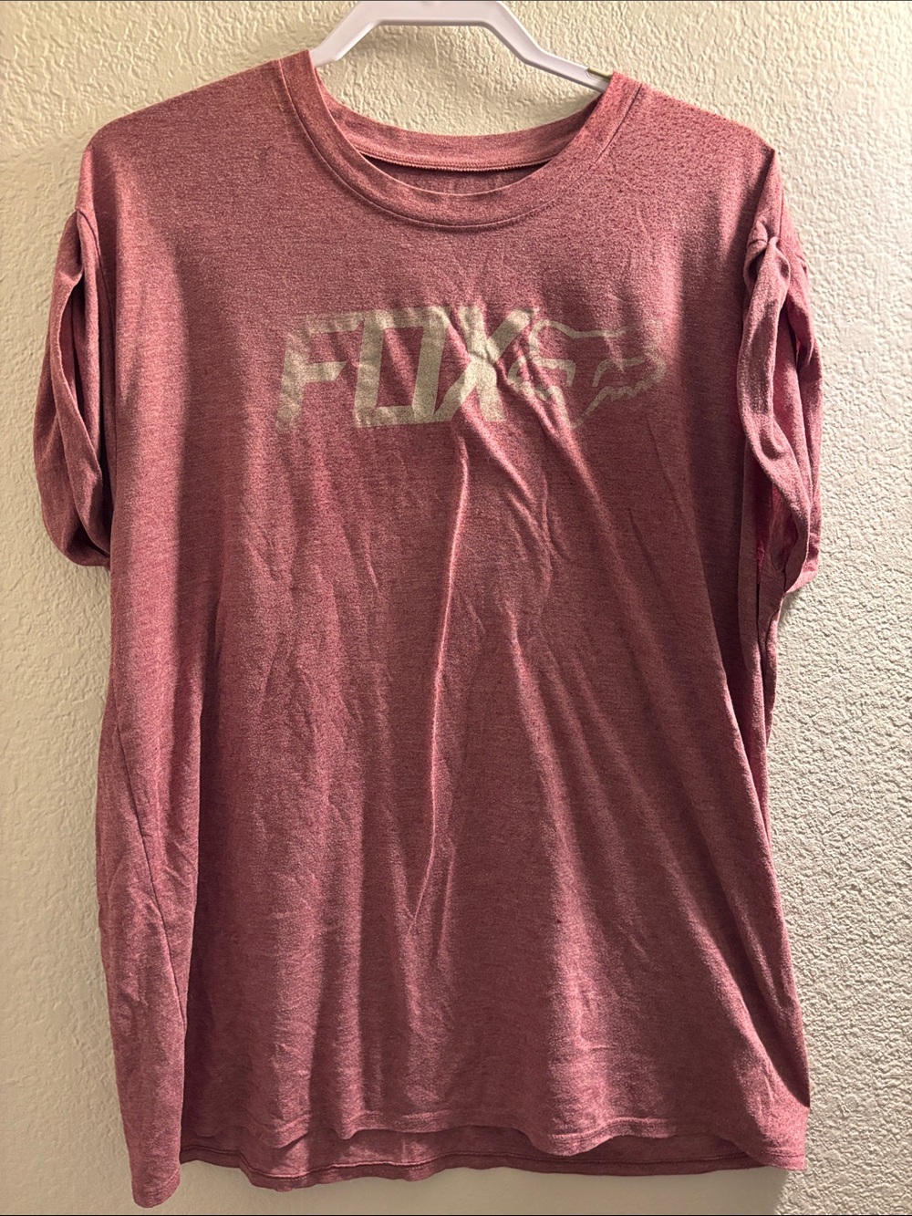 Fox Short Sleeve Tee in Heather Maroon with Faded Logo